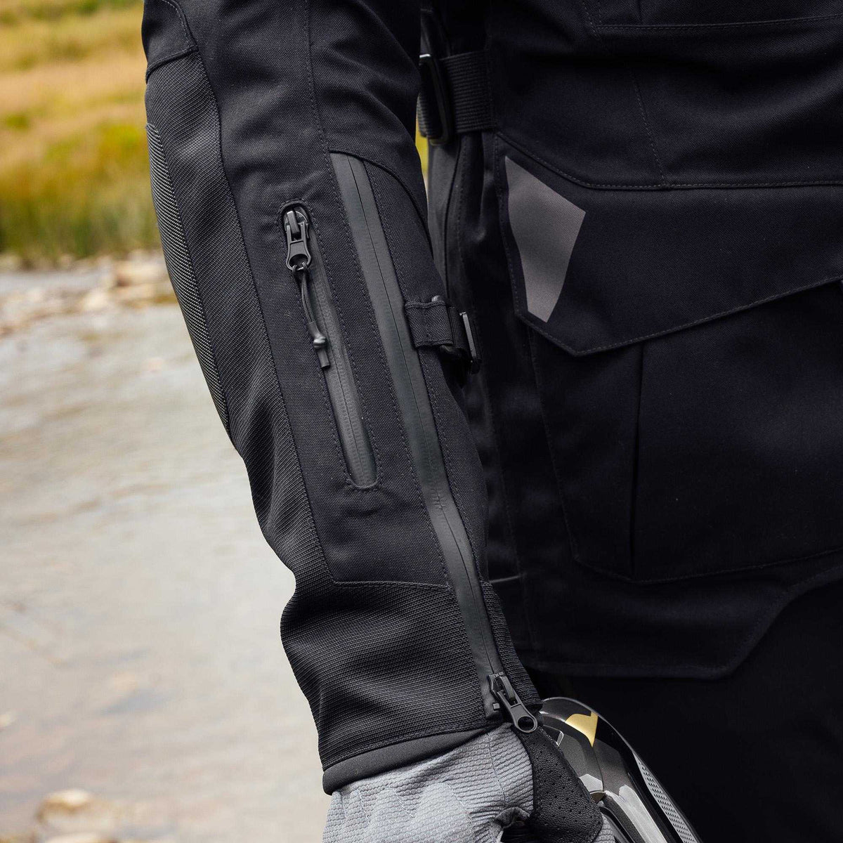 Merlin Akashi Pro Laminated Jacket - Black