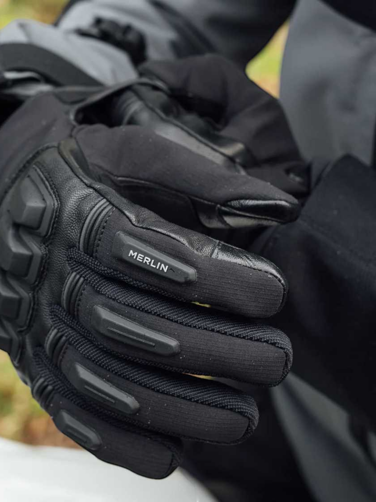 Merlin - Jura Hydro Glove - Black/Grey