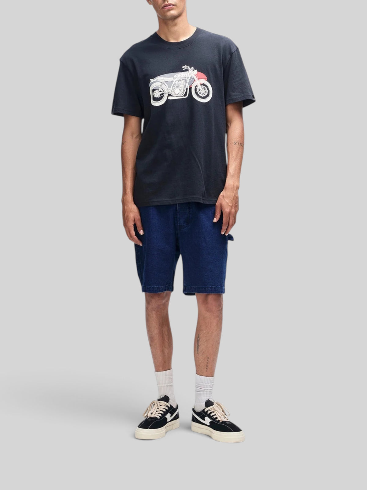 Baffle Haus Drovers Dog black box fit t-shirt in organic cotton with vintage motorcycle graphic on chest